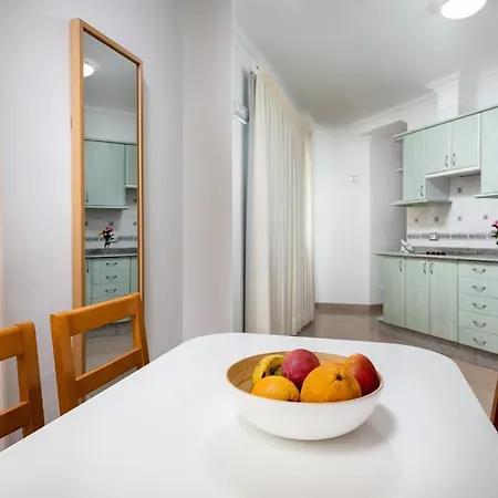 埃迪菲西奥广场公寓 *