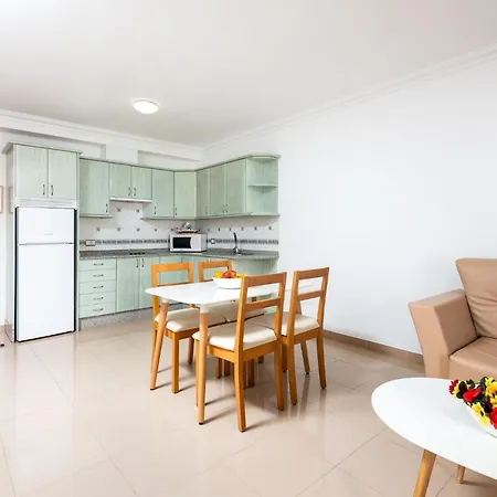 Edificio Playa Apartment *